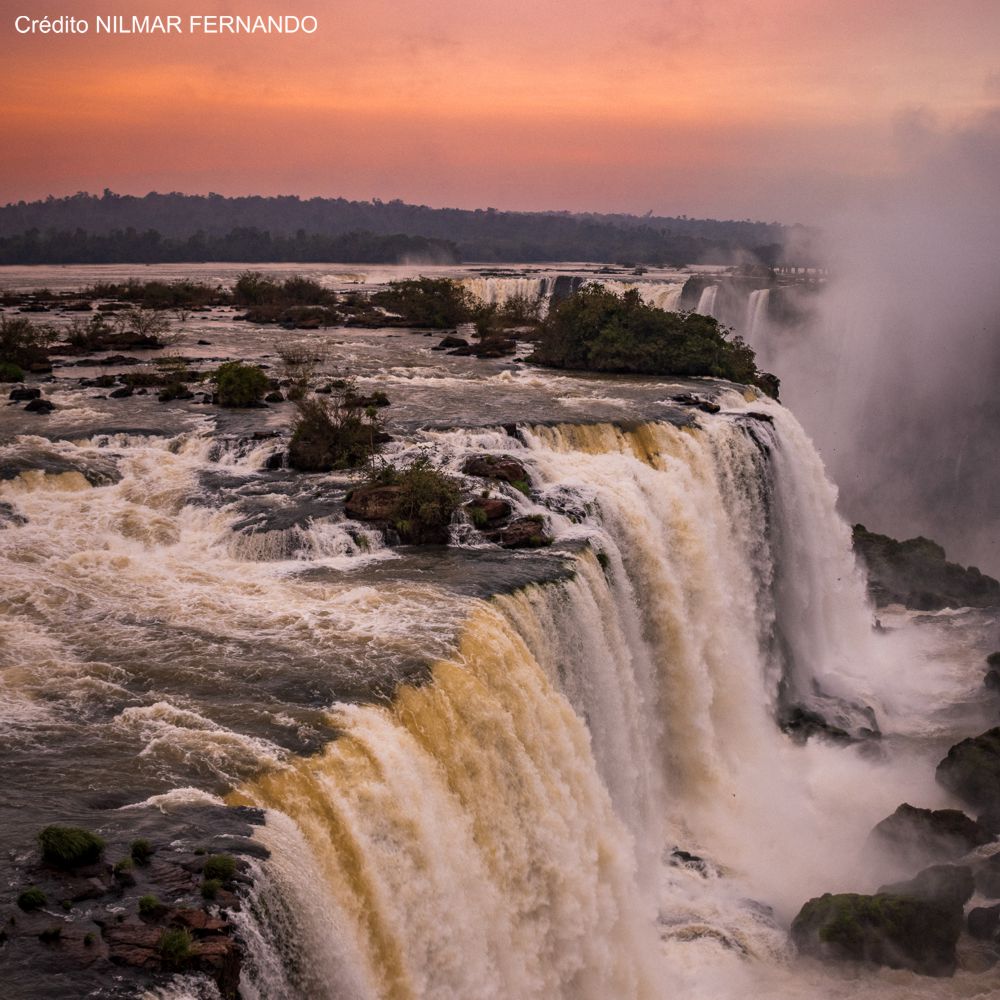 AMANECER EN CATARATAS