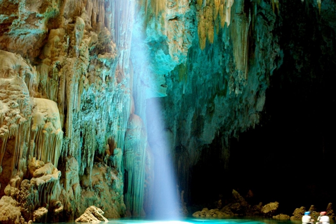 GRUTA AZUL